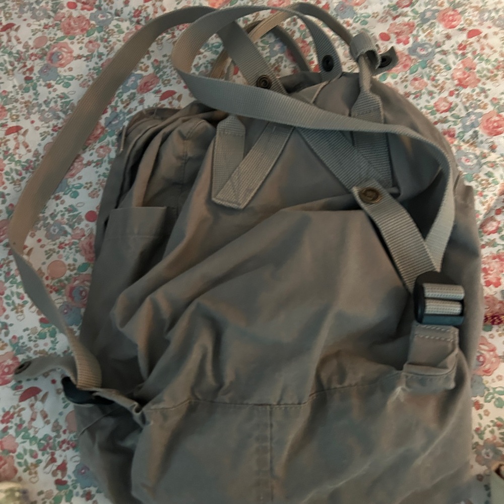 Kånken Gray Backpack - Picture 2 of 5
